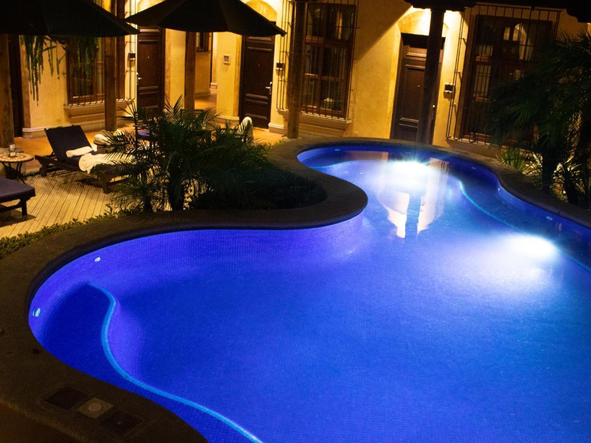 Camino Real Hotel