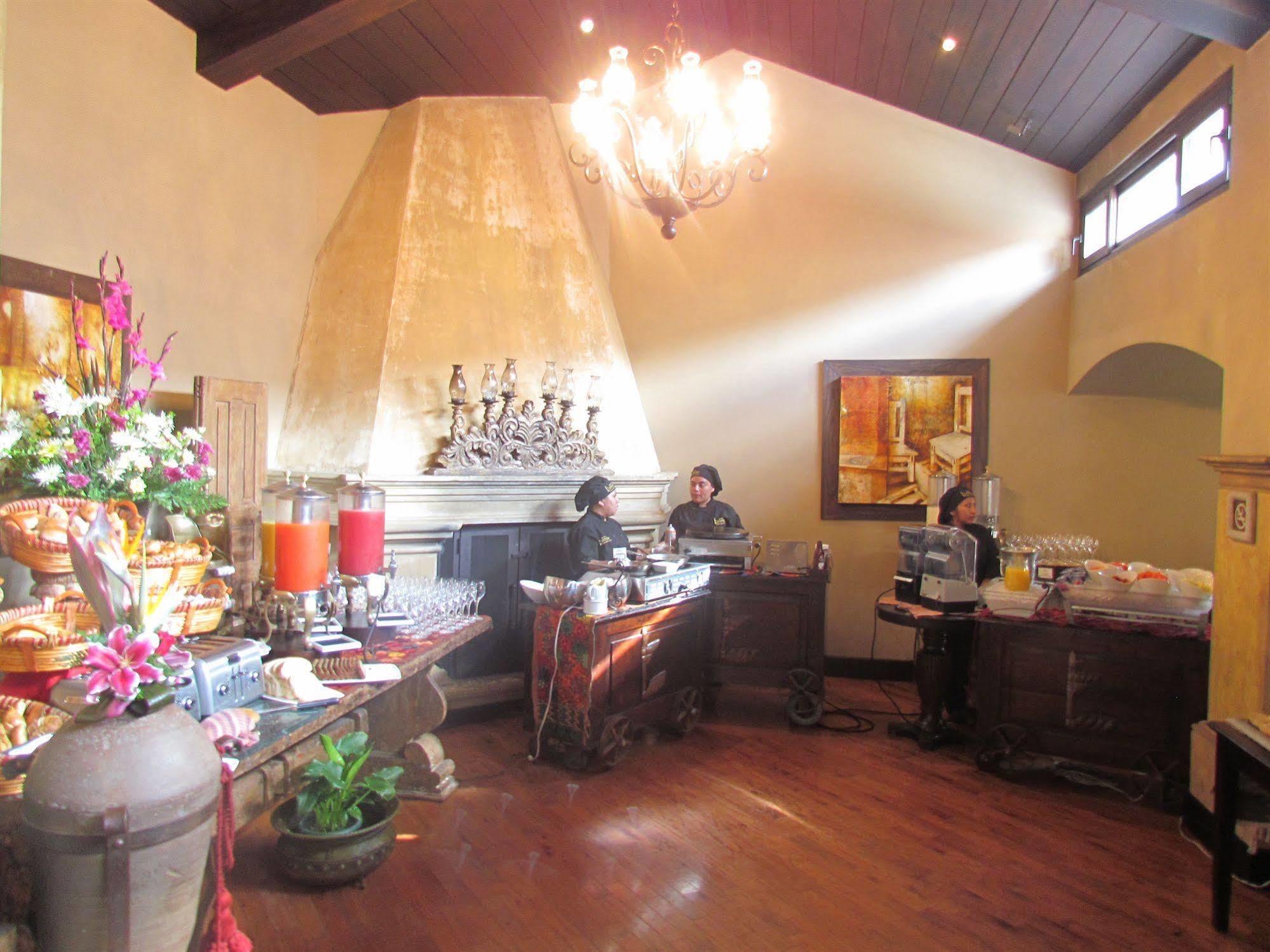 Hotel Camino Real