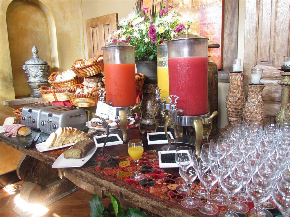 Camino Real Hotel